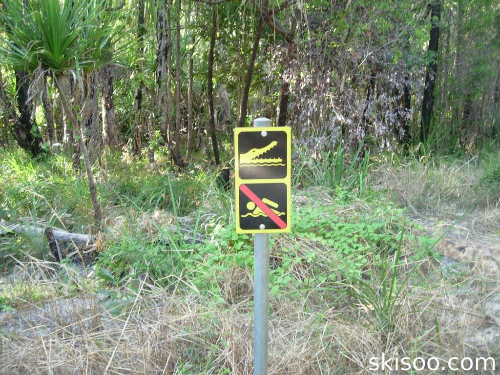 Sign before accessing Barramundi Gorge