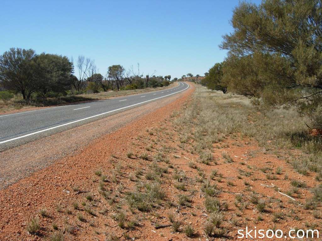 A long Australian road