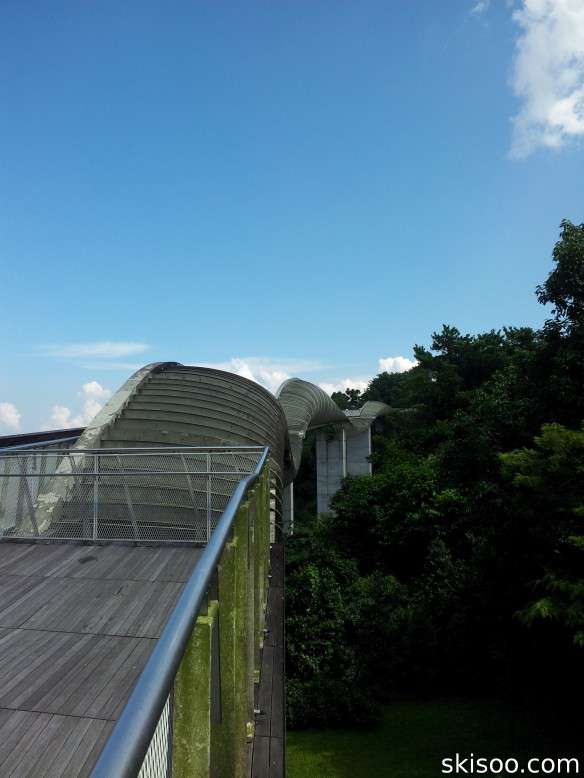 The side of the the Henderson Waves